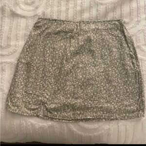 American Eagle Floral Muted Green Skirt